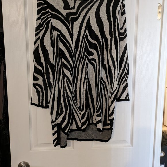 Chico's Tunic - Picture 4 of 4